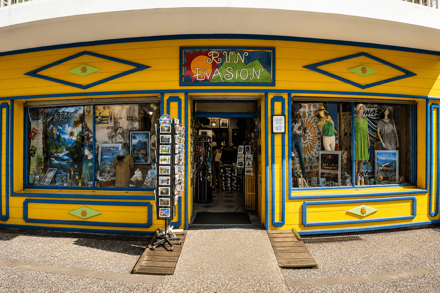 Devanture de la boutique Run Évasion à Cilaos