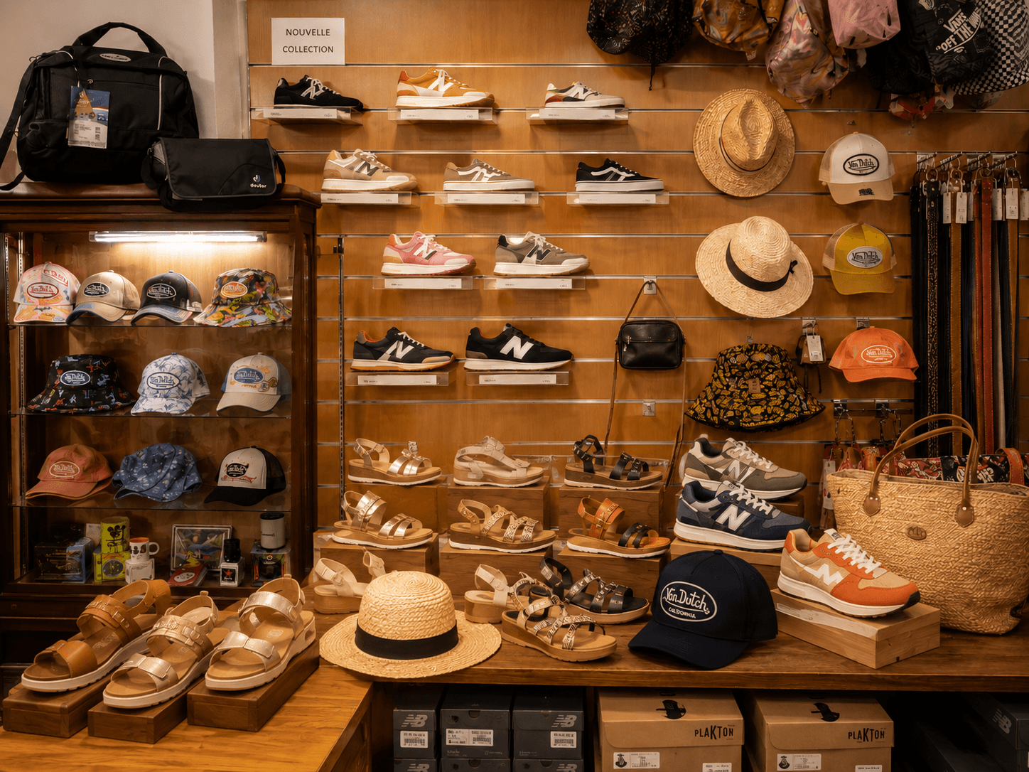Shoes and fashion accessories in Cilaos