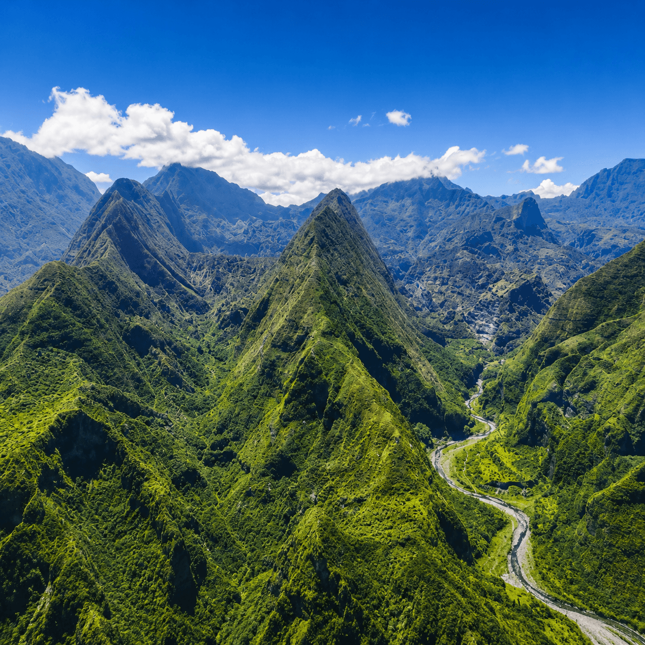 Cirque de Mafate depuis les sentiers de La Réunion
